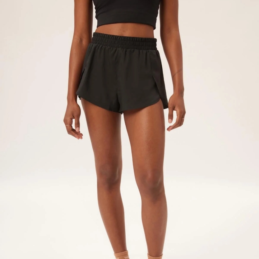 Girlfriend collective trail short
